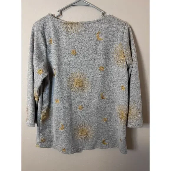 Amelioré medium Women's Celestial Embroidered Top in gray with gold embroidery - Picture 5 of 5